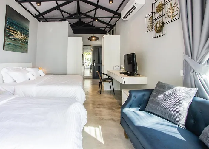 Beachboy Chalet By The Beach